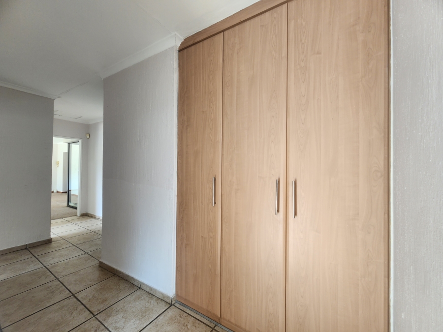 4 Bedroom Property for Sale in Fourways Gardens Gauteng