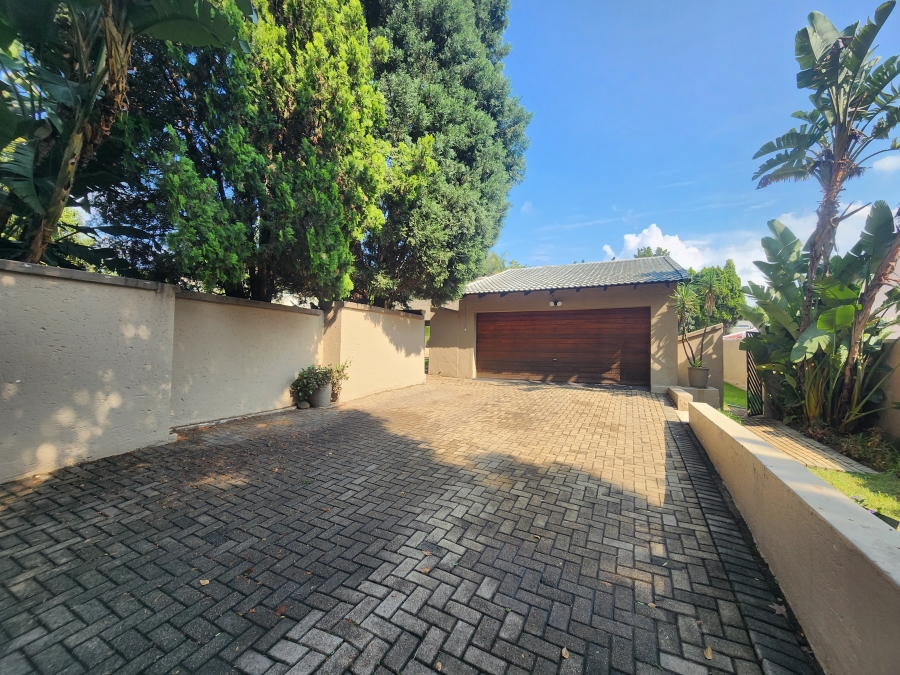 4 Bedroom Property for Sale in Fourways Gardens Gauteng