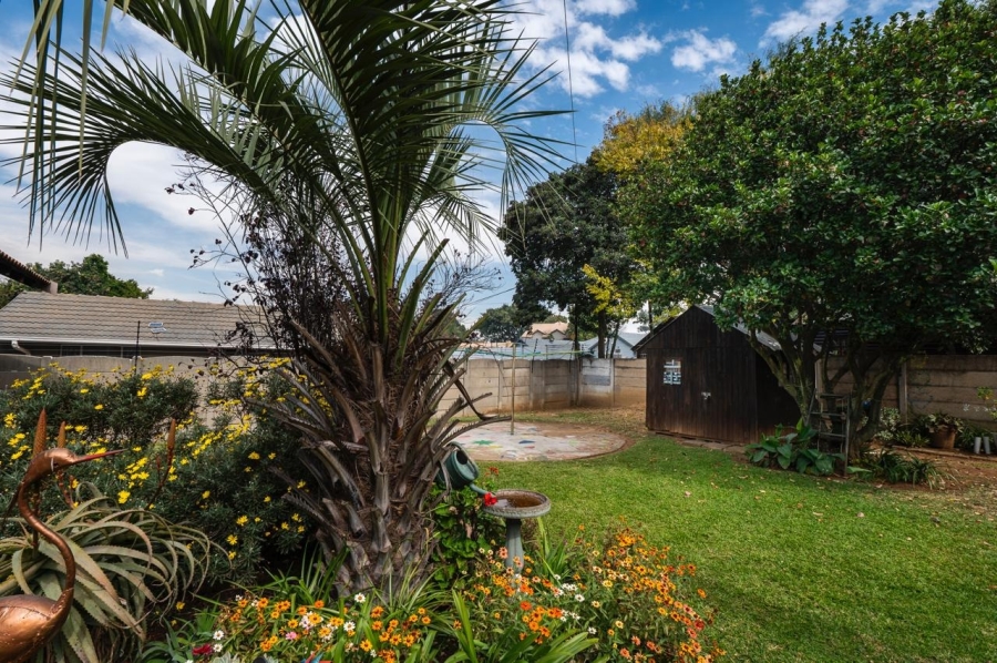 5 Bedroom Property for Sale in Brackenhurst Gauteng