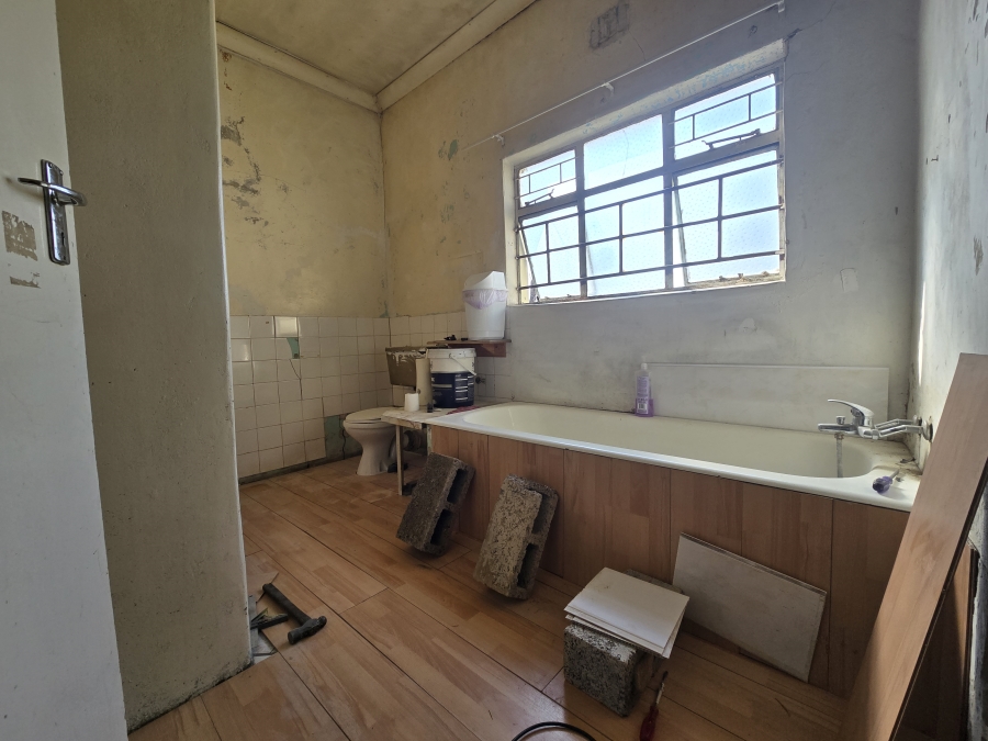 3 Bedroom Property for Sale in Theoville Gauteng