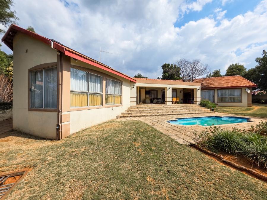 To Let 4 Bedroom Property for Rent in Moreleta Park Gauteng