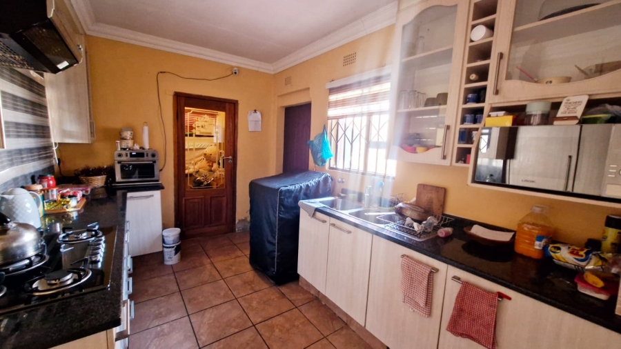 3 Bedroom Property for Sale in Brackendowns Gauteng