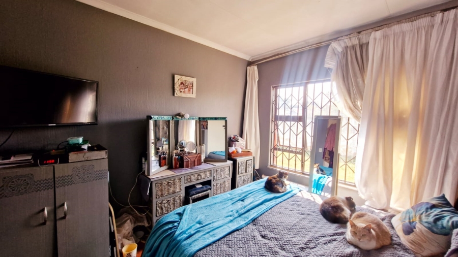 3 Bedroom Property for Sale in Brackendowns Gauteng