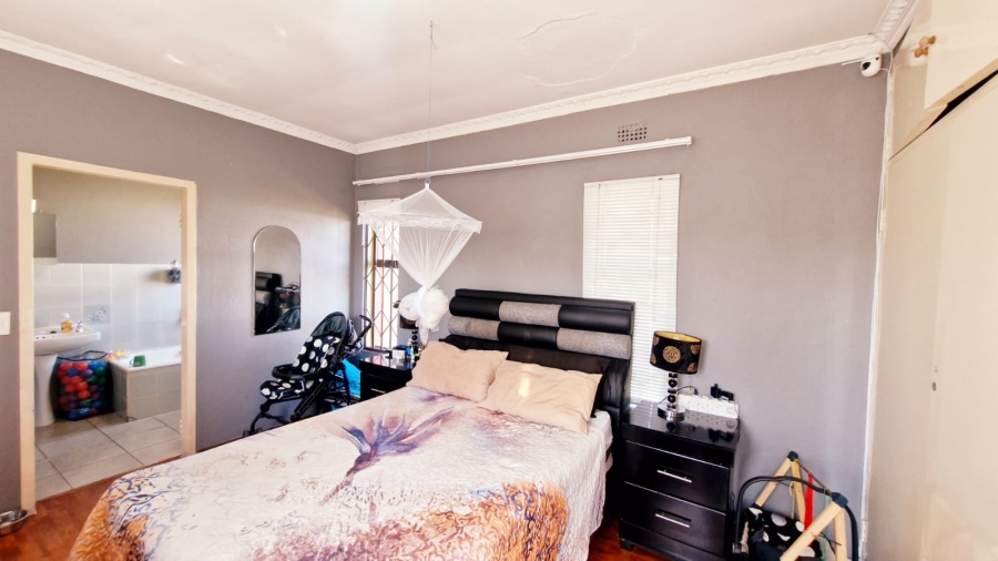 3 Bedroom Property for Sale in Brackendowns Gauteng