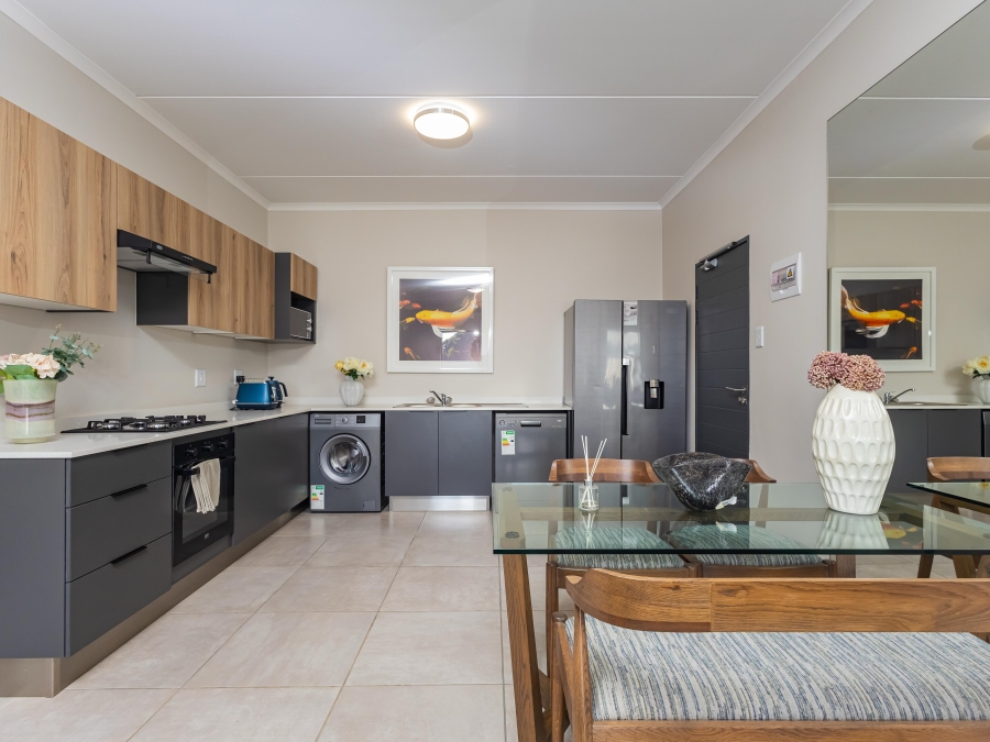 2 Bedroom Property for Sale in Glen Austin Gauteng