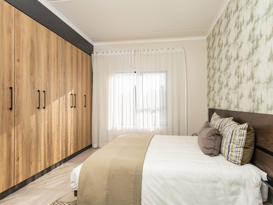 2 Bedroom Property for Sale in Glen Austin Gauteng