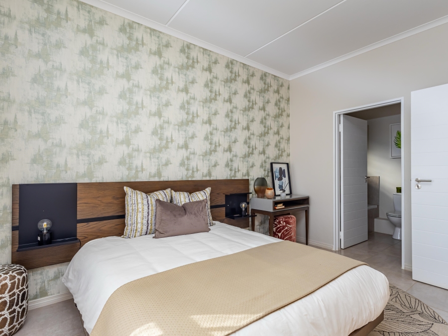 2 Bedroom Property for Sale in Glen Austin Gauteng