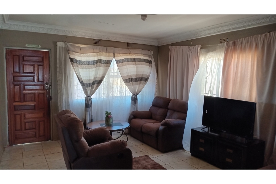 3 Bedroom Property for Sale in Tshepisong Gauteng