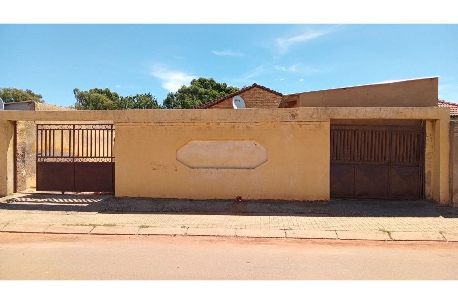 3 Bedroom Property for Sale in Tshepisong Gauteng