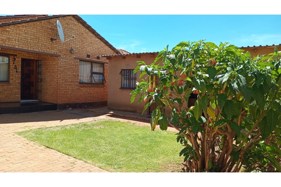 3 Bedroom Property for Sale in Tshepisong Gauteng