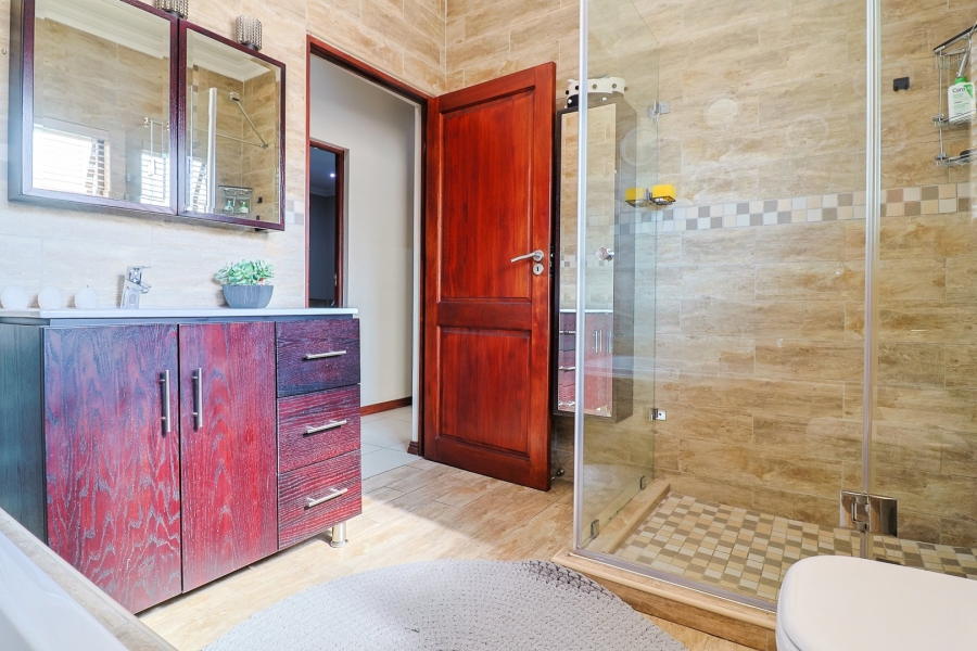 4 Bedroom Property for Sale in New Redruth Gauteng
