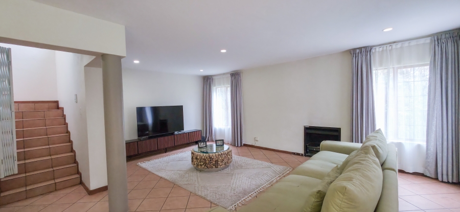 3 Bedroom Property for Sale in Faerie Glen Gauteng