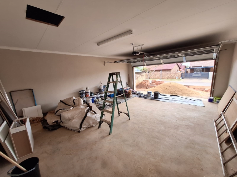 4 Bedroom Property for Sale in Wierdaglen Estate Gauteng
