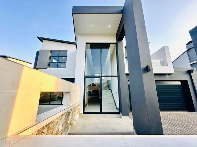 4 Bedroom Property for Sale in Midstream Heights Gauteng