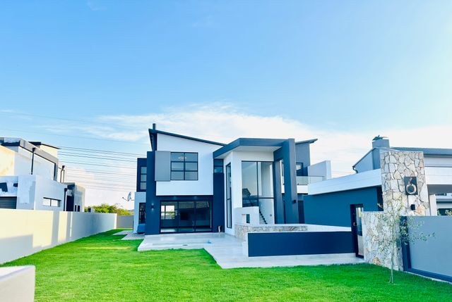 4 Bedroom Property for Sale in Midstream Heights Gauteng