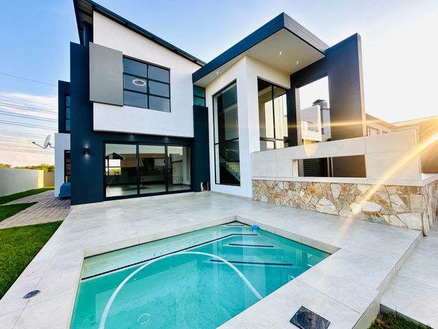 4 Bedroom Property for Sale in Midstream Heights Gauteng