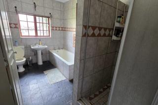 5 Bedroom Property for Sale in Sinoville Gauteng