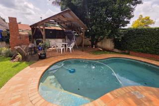 5 Bedroom Property for Sale in Sinoville Gauteng