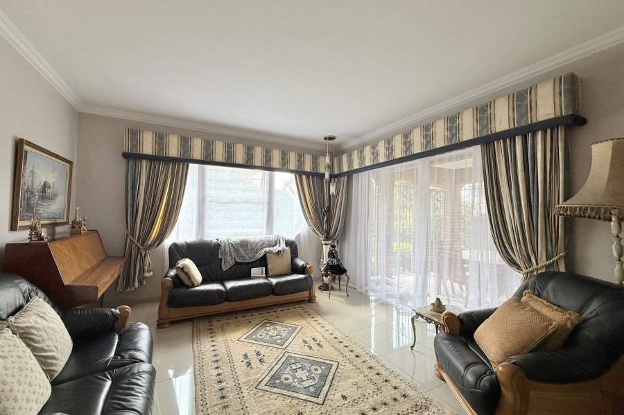 5 Bedroom Property for Sale in Moreleta Park Gauteng