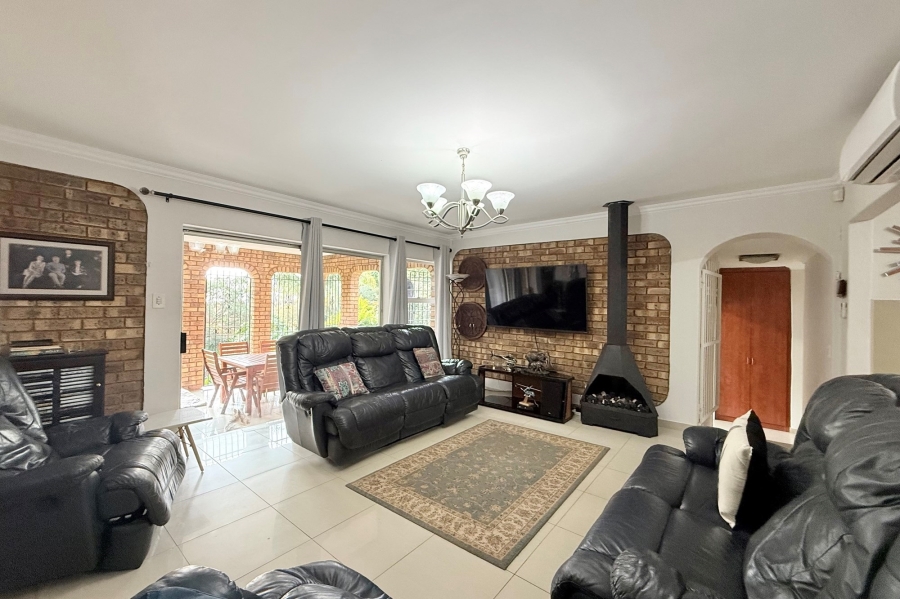 5 Bedroom Property for Sale in Moreleta Park Gauteng