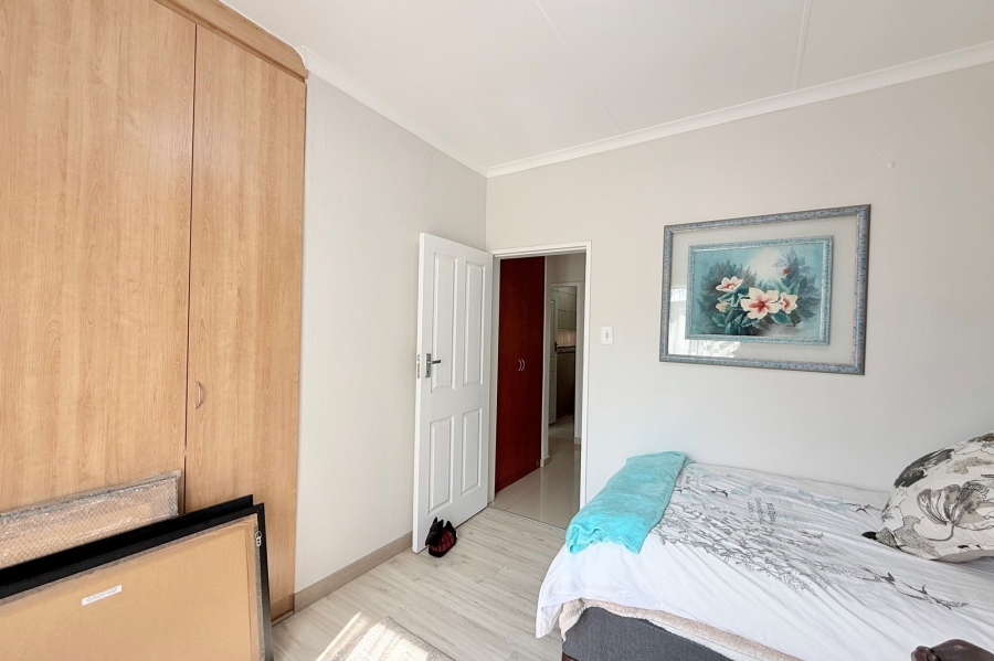 5 Bedroom Property for Sale in Moreleta Park Gauteng