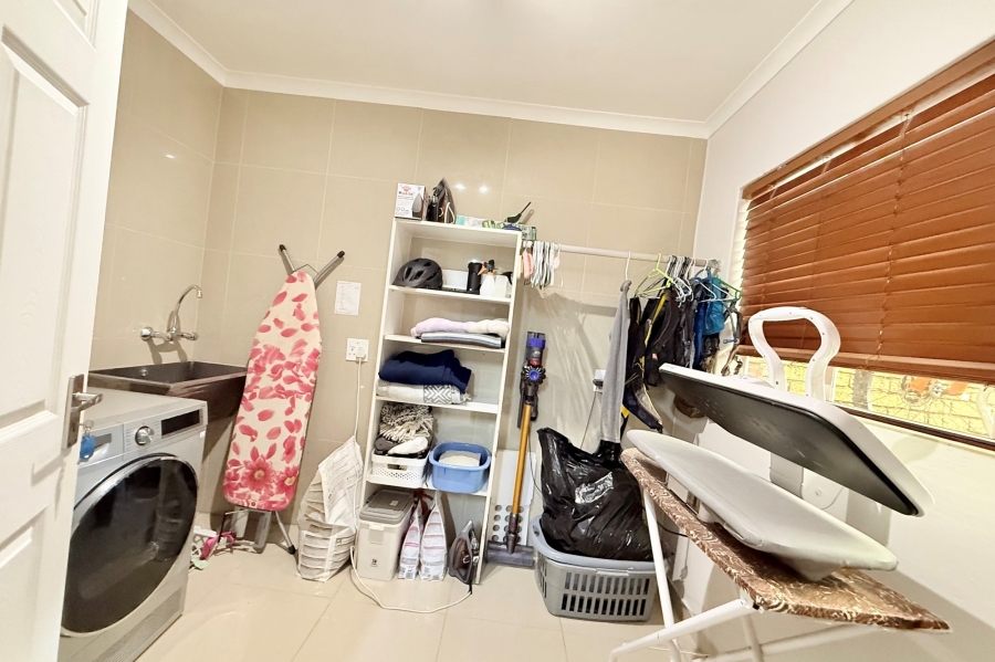 5 Bedroom Property for Sale in Moreleta Park Gauteng
