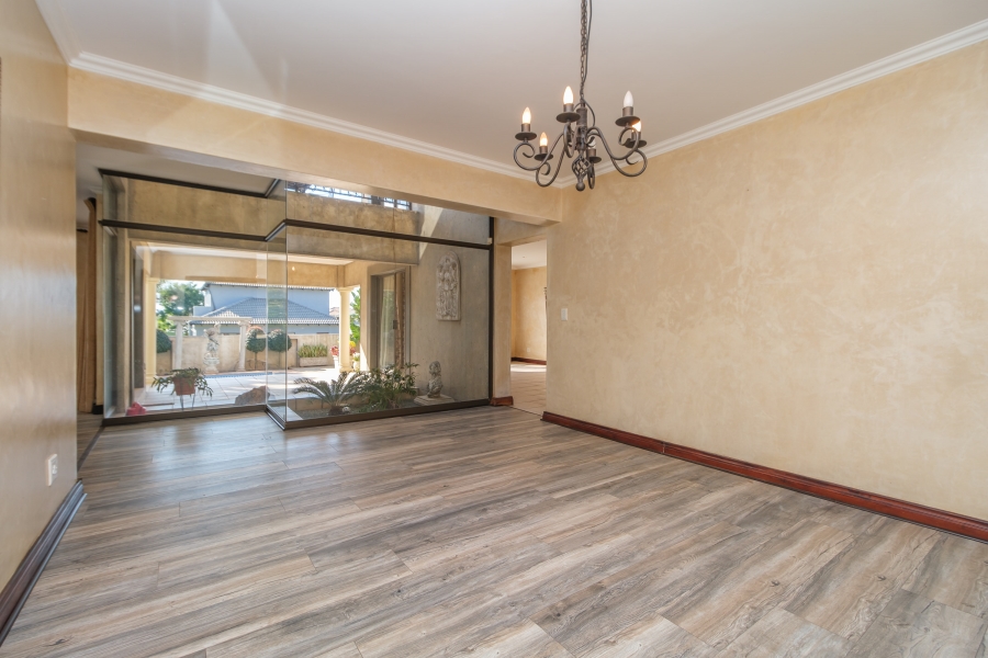 3 Bedroom Property for Sale in Pinehaven Gauteng