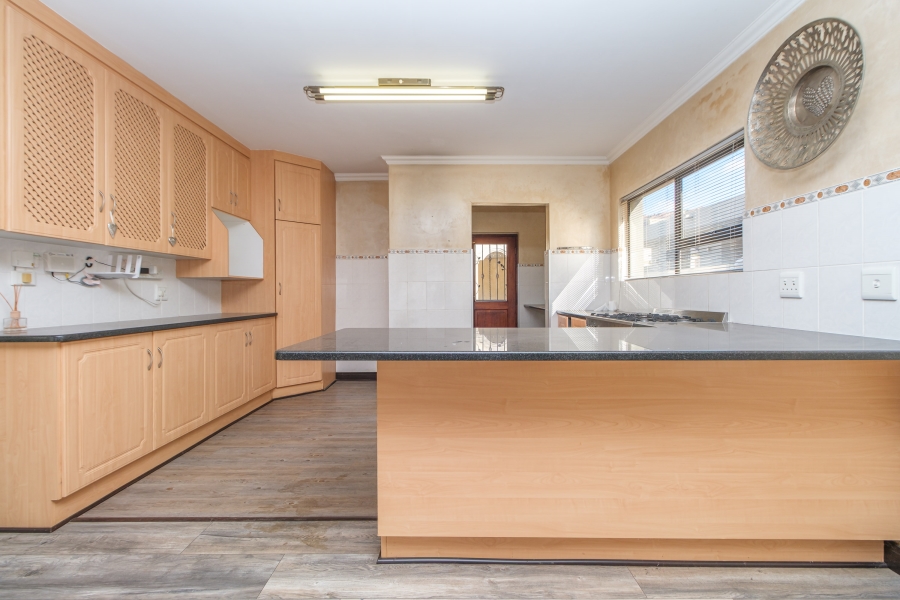 3 Bedroom Property for Sale in Pinehaven Gauteng