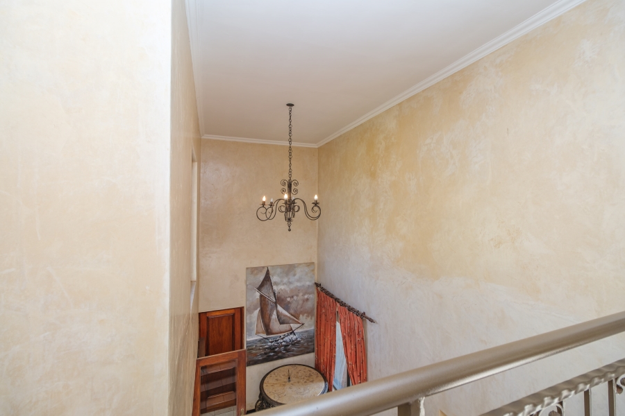 3 Bedroom Property for Sale in Pinehaven Gauteng