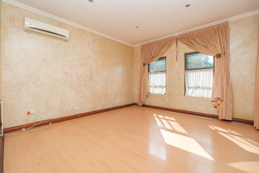 3 Bedroom Property for Sale in Pinehaven Gauteng