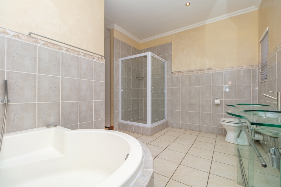 3 Bedroom Property for Sale in Pinehaven Gauteng