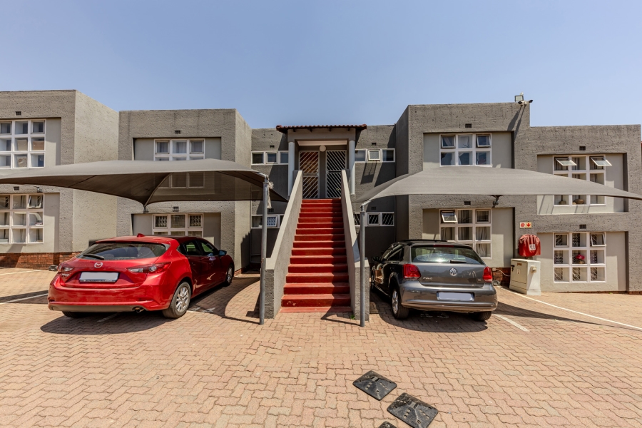 2 Bedroom Property for Sale in Winchester Hills Gauteng
