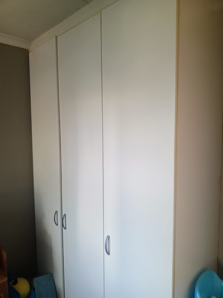To Let 2 Bedroom Property for Rent in Vorna Valley Gauteng