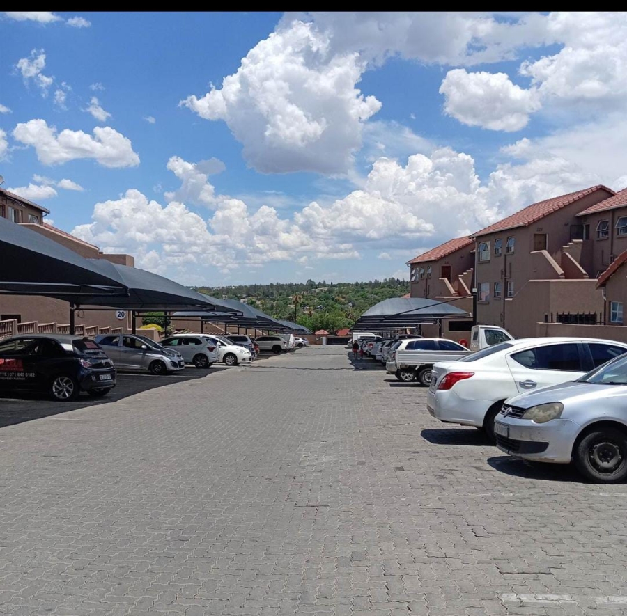 To Let 2 Bedroom Property for Rent in Vorna Valley Gauteng