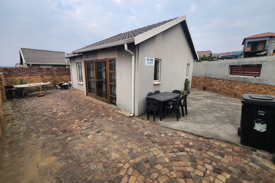 2 Bedroom Property for Sale in Cosmo City Gauteng