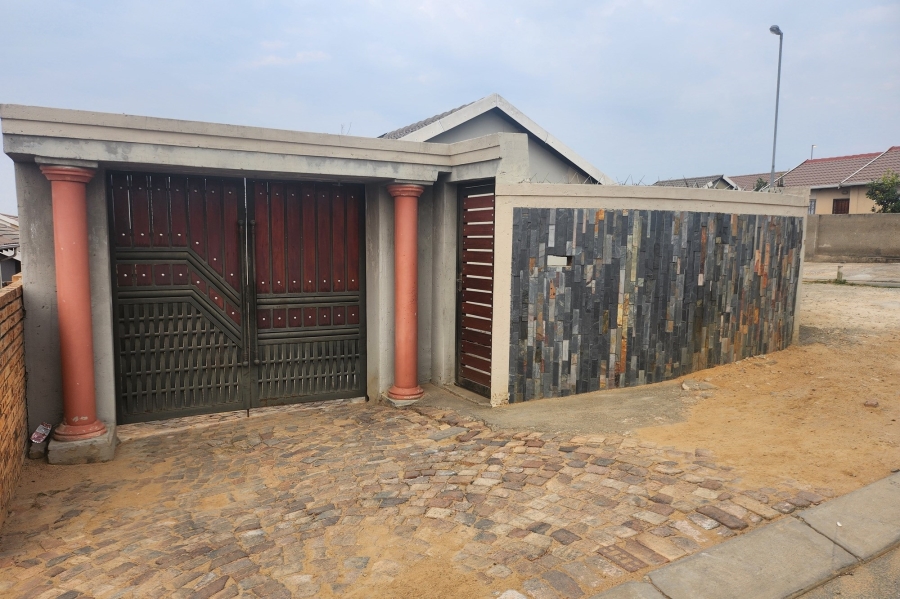 2 Bedroom Property for Sale in Cosmo City Gauteng