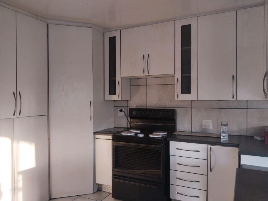3 Bedroom Property for Sale in Meyerton Central Gauteng