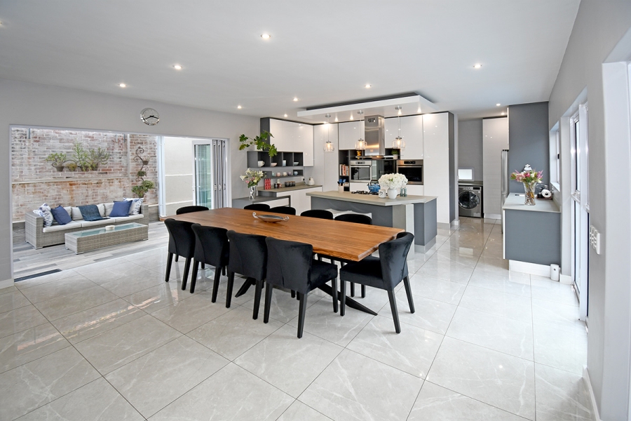 4 Bedroom Property for Sale in Broadacres Gauteng