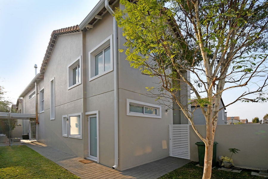 4 Bedroom Property for Sale in Broadacres Gauteng