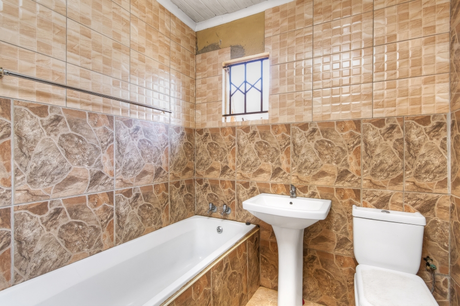 2 Bedroom Property for Sale in Protea Glen Gauteng