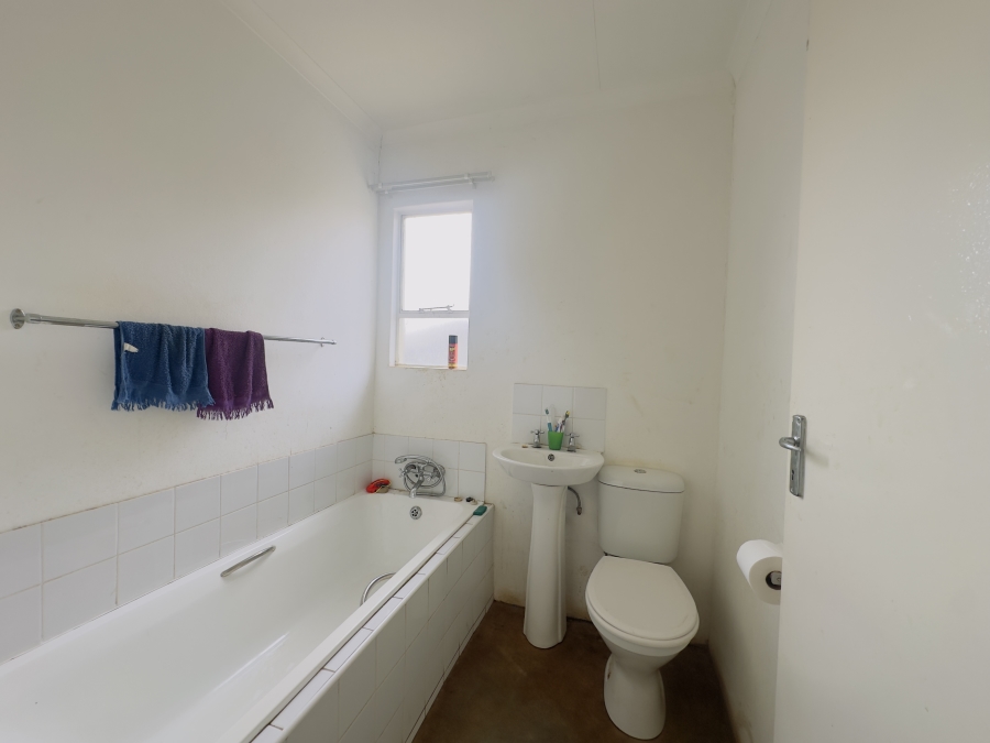 2 Bedroom Property for Sale in Alliance Gauteng