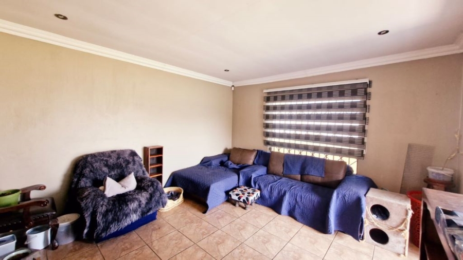 3 Bedroom Property for Sale in Brackendowns Gauteng