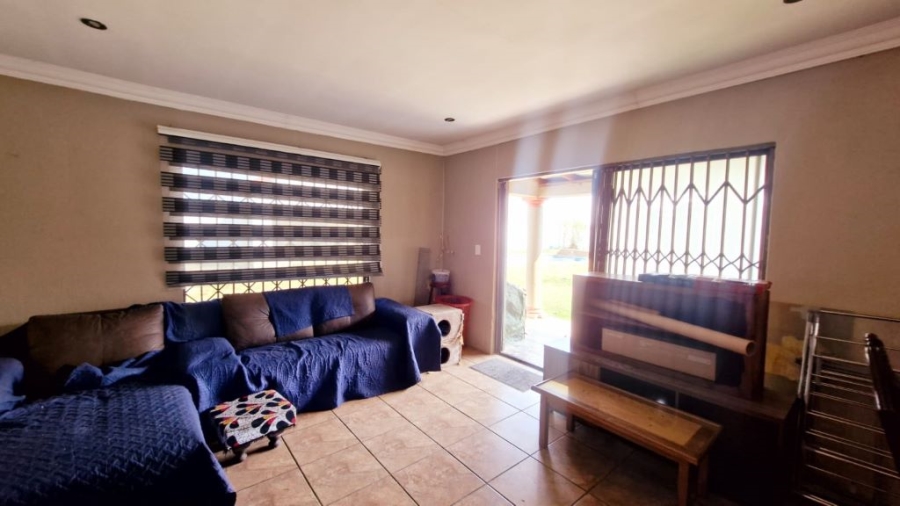 3 Bedroom Property for Sale in Brackendowns Gauteng