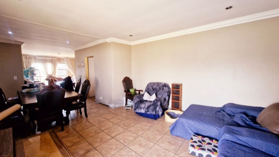 3 Bedroom Property for Sale in Brackendowns Gauteng