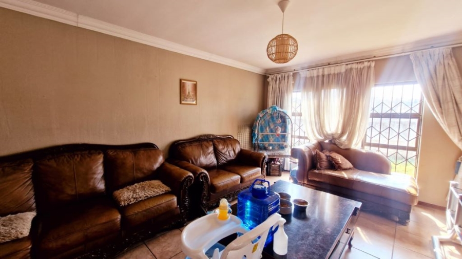 3 Bedroom Property for Sale in Brackendowns Gauteng