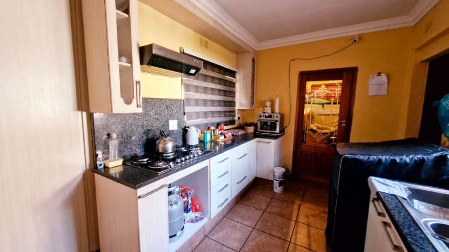 3 Bedroom Property for Sale in Brackendowns Gauteng