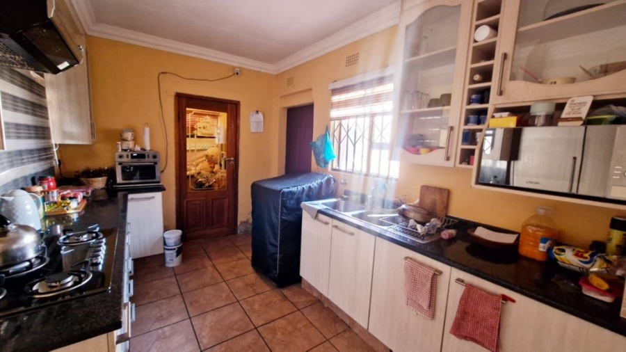 3 Bedroom Property for Sale in Brackendowns Gauteng