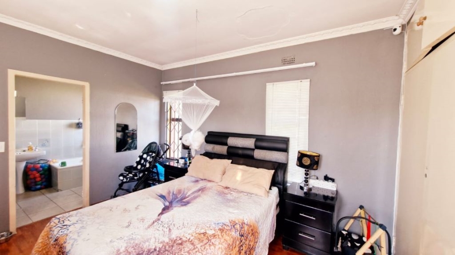 3 Bedroom Property for Sale in Brackendowns Gauteng