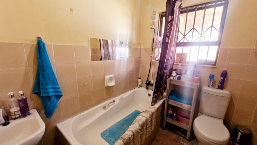 3 Bedroom Property for Sale in Brackendowns Gauteng