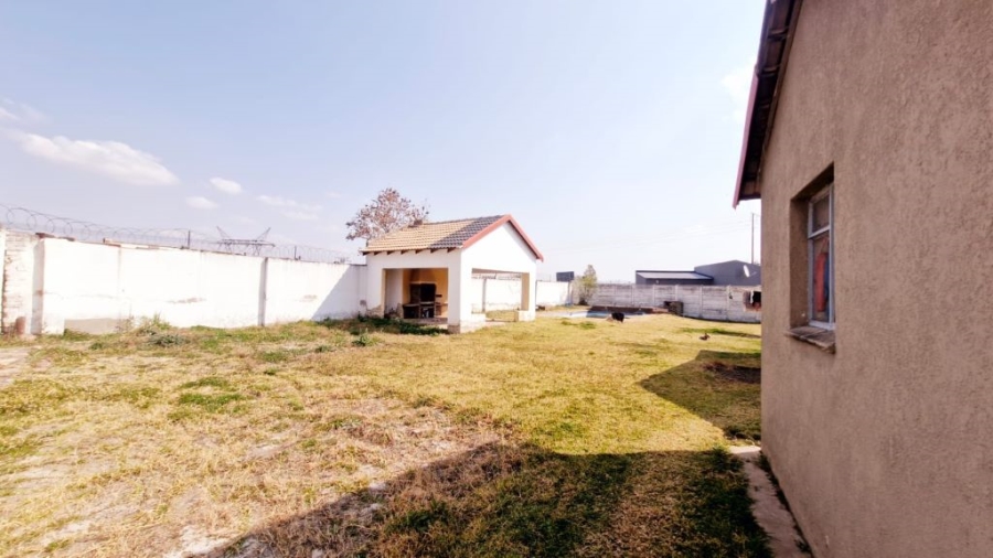 3 Bedroom Property for Sale in Brackendowns Gauteng